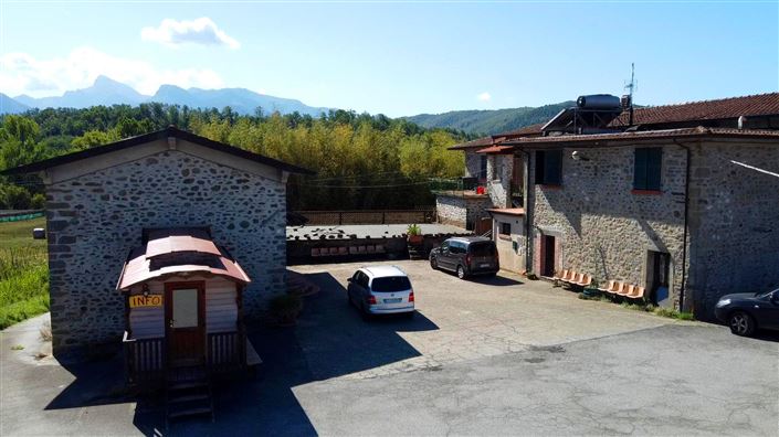 Image No.9-15 Bed Country House for sale