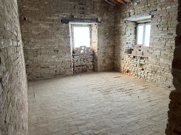 Image No.13-5 Bed House for sale