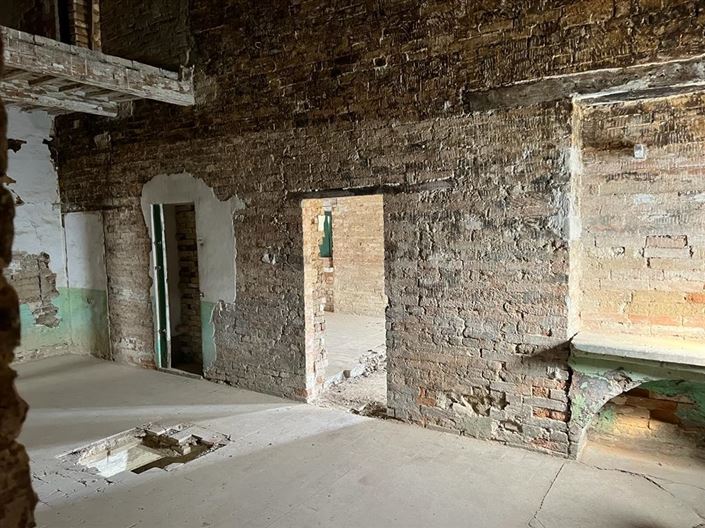 Image No.15-5 Bed House for sale