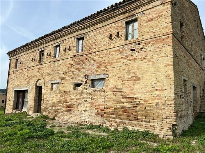 Image No.2-5 Bed House for sale