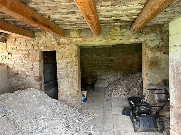 Image No.21-5 Bed House for sale