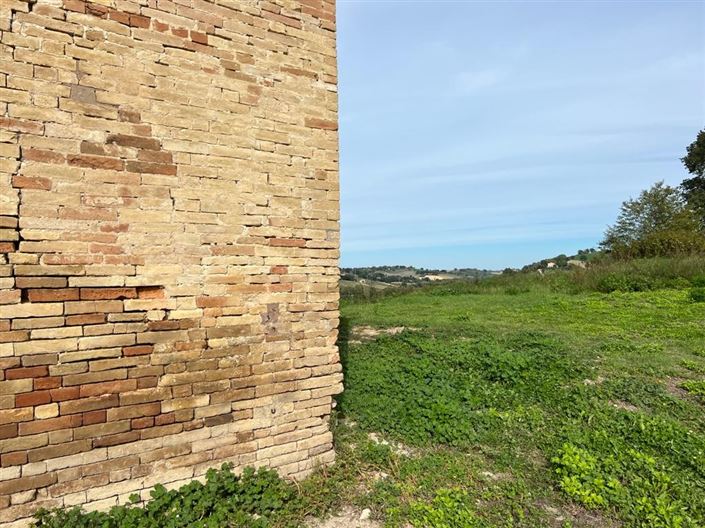 Image No.22-5 Bed House for sale