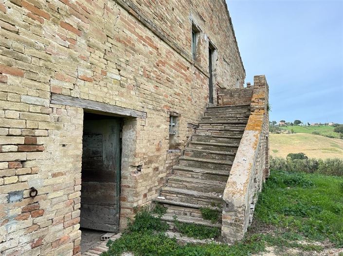 Image No.23-5 Bed House for sale