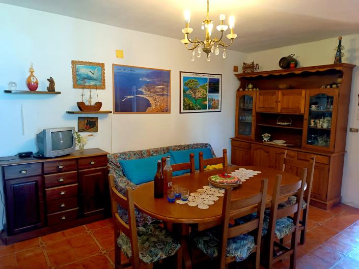 Image No.10-1 Bed House for sale