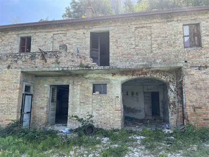 Image No.3-3 Bed House for sale