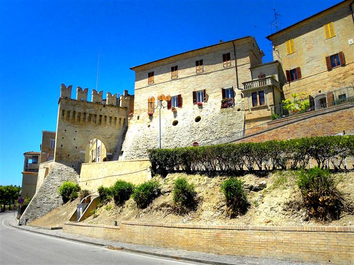 Image No.20-3 Bed House for sale