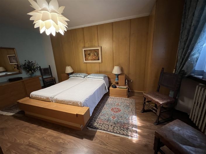 Image No.9-5 Bed House for sale