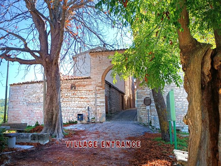 Image No.6-6 Bed House for sale