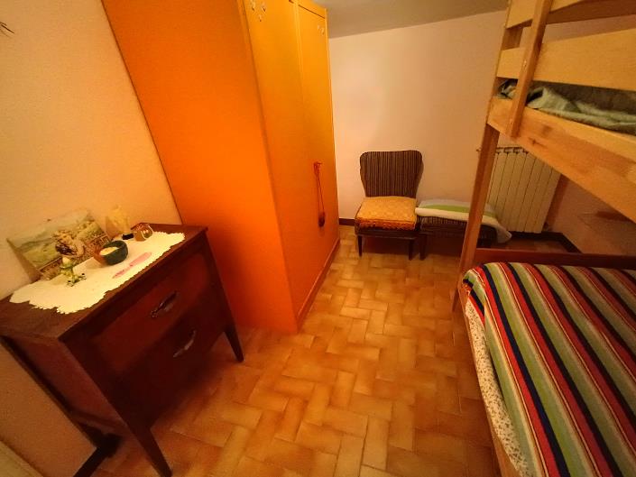 Image No.26-6 Bed House for sale