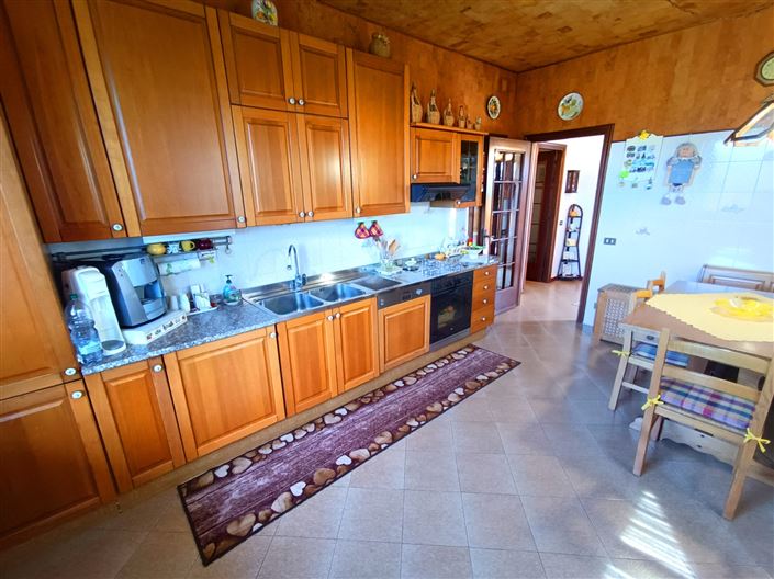 Image No.16-Maison de 8 chambres à vendre à Licciana Nardi