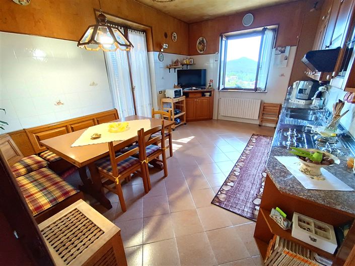 Image No.17-Maison de 8 chambres à vendre à Licciana Nardi