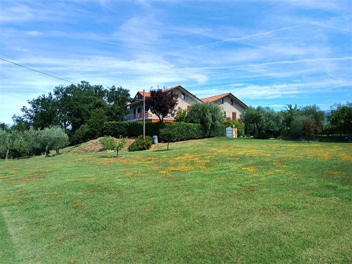 Image No.2-Maison de 8 chambres à vendre à Licciana Nardi