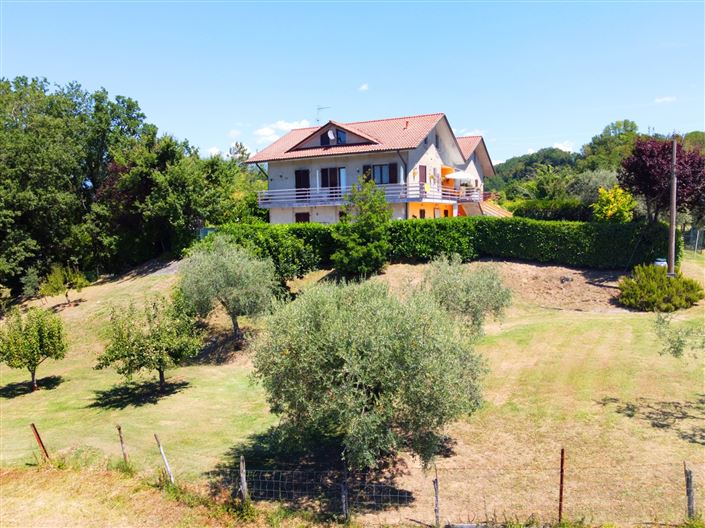 Image No.3-Maison de 8 chambres à vendre à Licciana Nardi