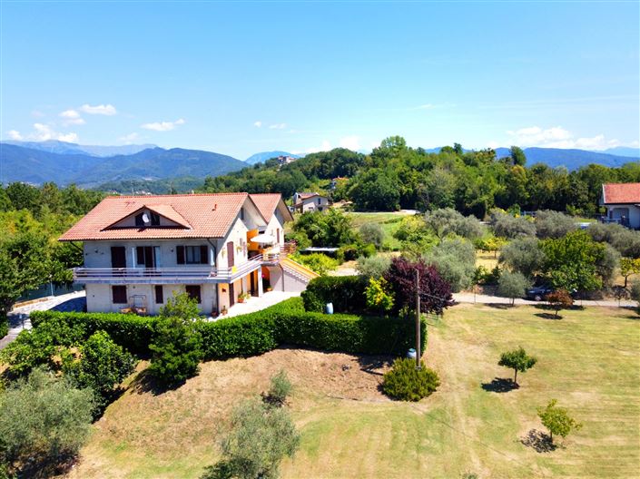 Image No.4-Maison de 8 chambres à vendre à Licciana Nardi
