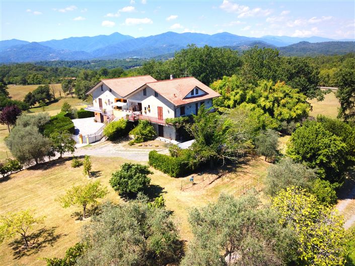 Image No.5-Maison de 8 chambres à vendre à Licciana Nardi