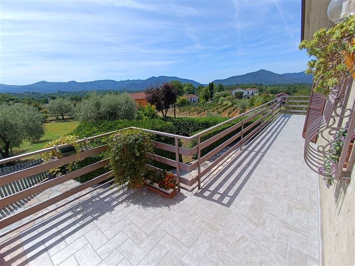 Image No.9-Maison de 8 chambres à vendre à Licciana Nardi