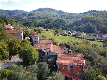 vendita-gruppo-di-fabbricati-massa-carrara-ri