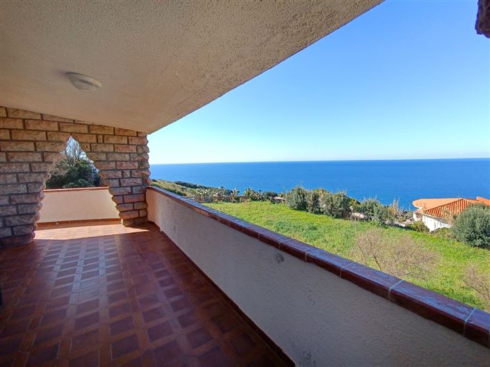 Image No.10-6 Bed House for sale