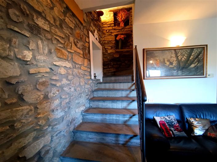 Image No.9-Maison de 2 chambres à vendre à Licciana Nardi