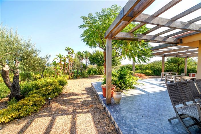 Image No.2-3 Bed House for sale