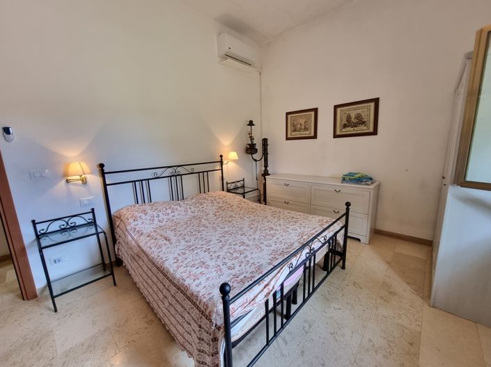 Image No.20-Maison de campagne de 5 chambres à vendre à Ostuni