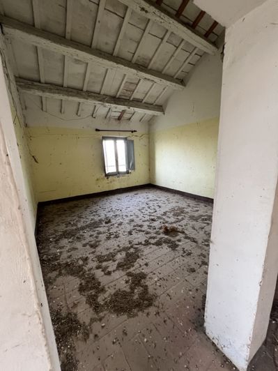 Image No.19-4 Bed House for sale