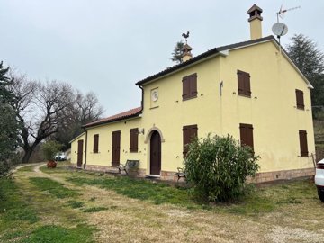 1 - Monte San Vito, Maison