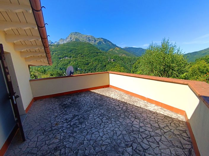 Image No.9-4 Bed House for sale