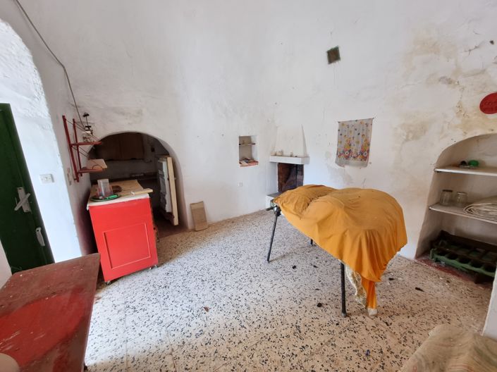 Image No.21-6 Bed House for sale