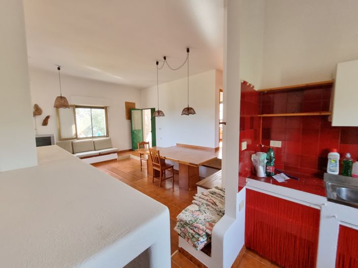 Image No.8-6 Bed House for sale