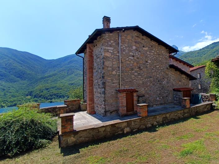 Image No.8-3 Bed House for sale