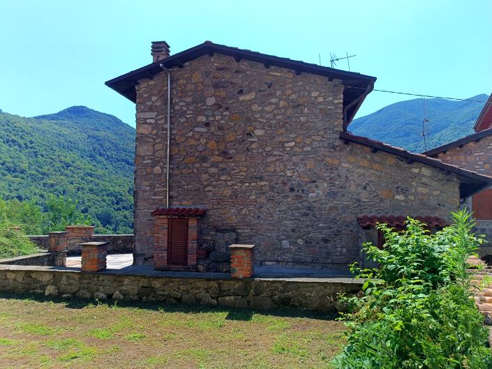 Image No.11-3 Bed House for sale