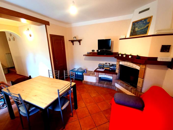 Image No.18-3 Bed House for sale