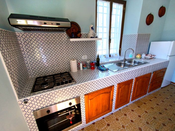 Image No.18-2 Bed House for sale