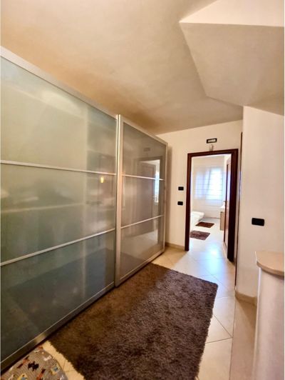 Image No.16-4 Bed House for sale