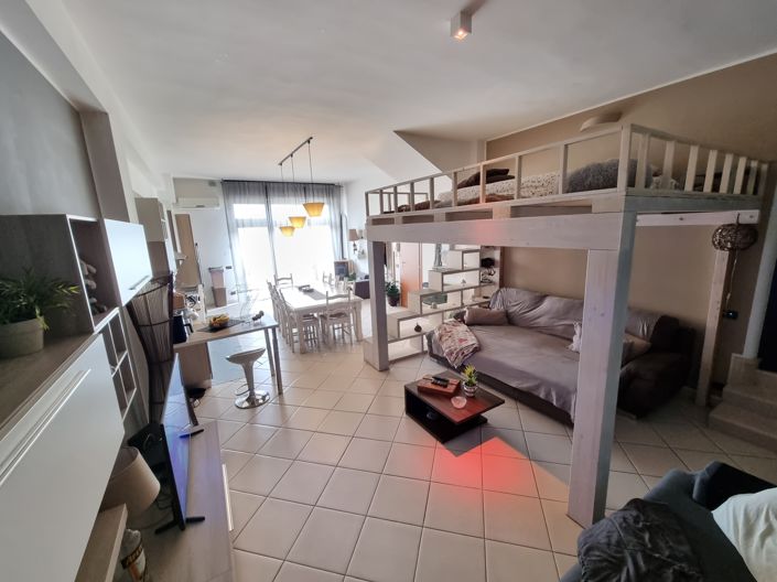 Image No.26-4 Bed House for sale