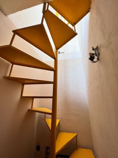 Image No.9-1 Bed House for sale