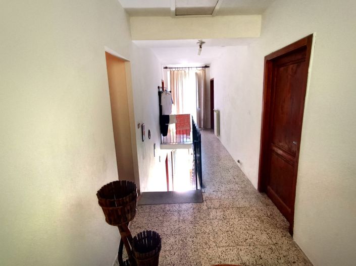 Image No.10-3 Bed House for sale