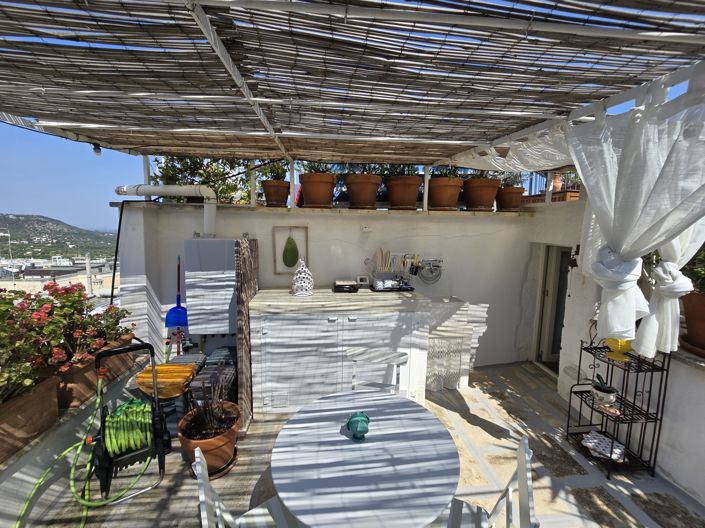 Image No.17-1 Bed House for sale