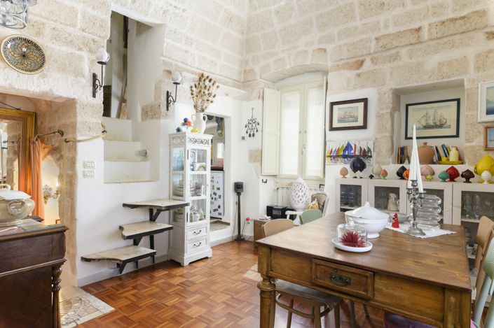 Image No.6-1 Bed House for sale