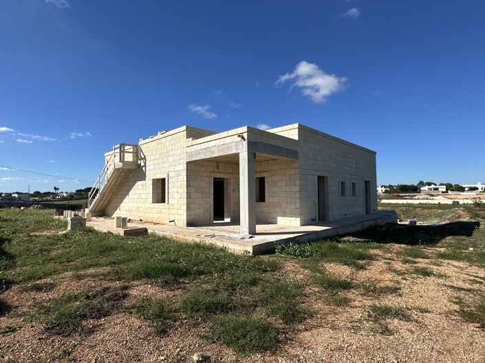 Image No.1-3 Bed House for sale