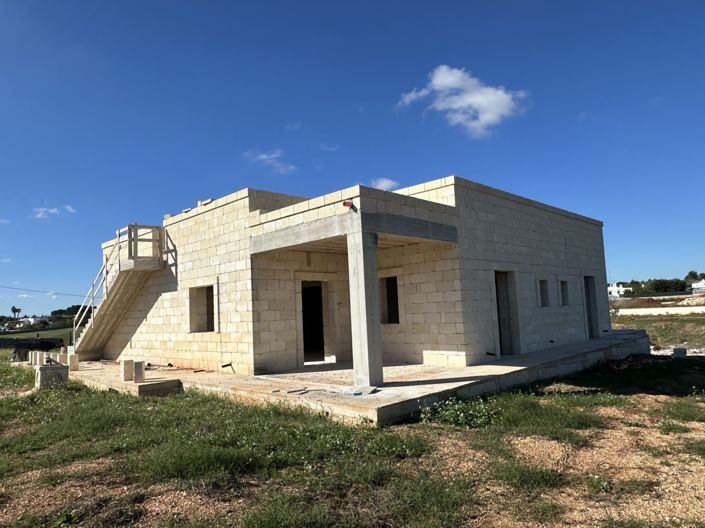 Image No.14-3 Bed House for sale