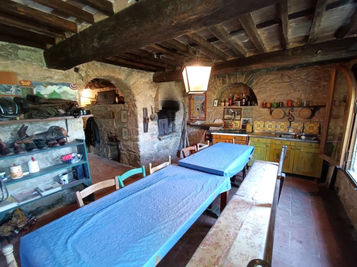 Image No.12-5 Bed House for sale