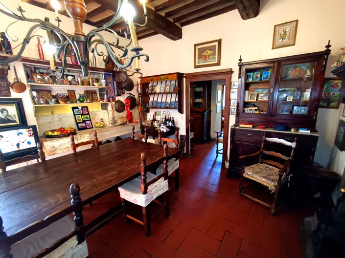 Image No.18-5 Bed House for sale