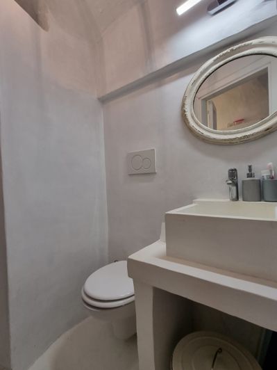 Image No.13-1 Bed House for sale