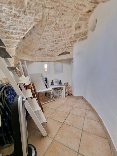 Image No.18-1 Bed House for sale