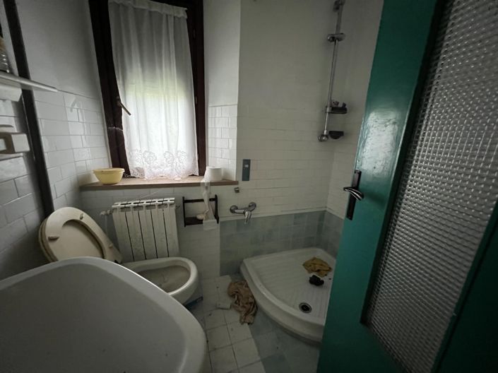 Image No.15-5 Bed Country House for sale