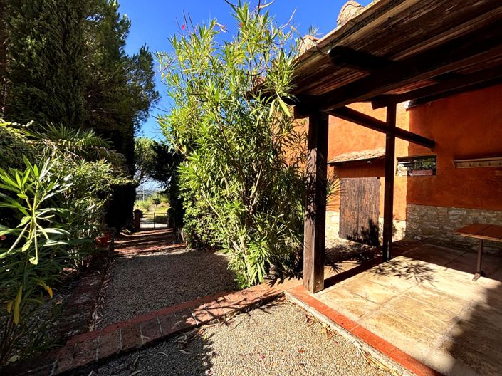 Image No.7-Maison de 2 chambres à vendre à Chianni