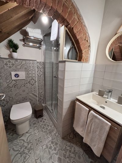 Image No.26-2 Bed House for sale