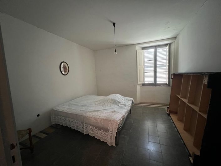 Image No.14-12 Bed Country House for sale